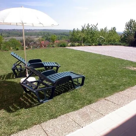 Apartment Erdgeschosssuite Mit Terrasse