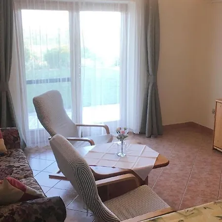 Apartment Erdgeschosssuite Mit Terrasse Heviz